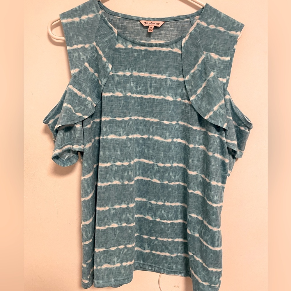 Juicy Couture woman’s cold shoulder T. Size XL Never worn